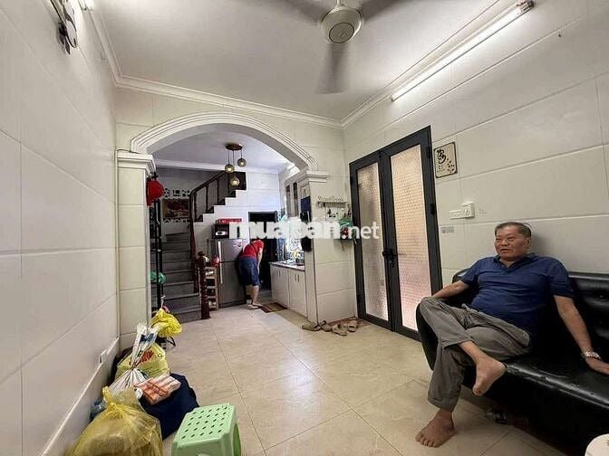 4,5 TỶ CÓ NHÀ TRUNG TÂM ĐỐNG ĐA - MT 6M - NHÀ ĐẸP - GẦN PHỐ - Ở NGAY 4,5 TỶ CÓ NHÀ TRUNG TÂM ĐỐNG ĐA - MT 6M - NHÀ ĐẸP - GẦN PHỐ - Ở NGAY