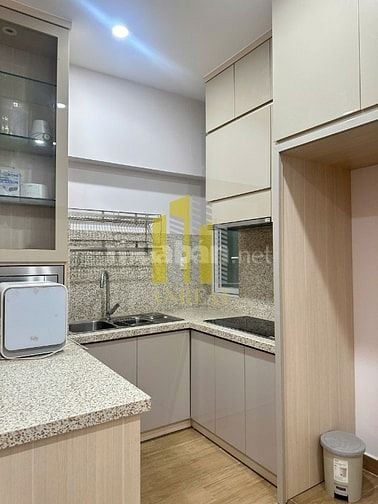 Cho Thuê Nhà Văn Phòng 1 Lầu giá 18 Triệu. Có Thang Máy