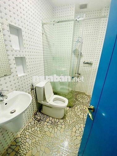 SIÊU PHẨM ĐƯỜNG HOA - 4.5x18m, 34E Hoa Sứ, P.7, Phú Nhuận - mới đẹp
