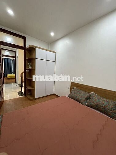 8.25 tỷ có NHÀ ở phố quan nhân 35m2 ngõ thông 3 gác đỗ cửa, 4 tầng