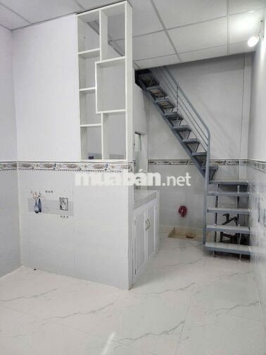 Cần bán căn nhà 3x7 DTSD , ngay cầu lớn , chợ nhị xuân , như video