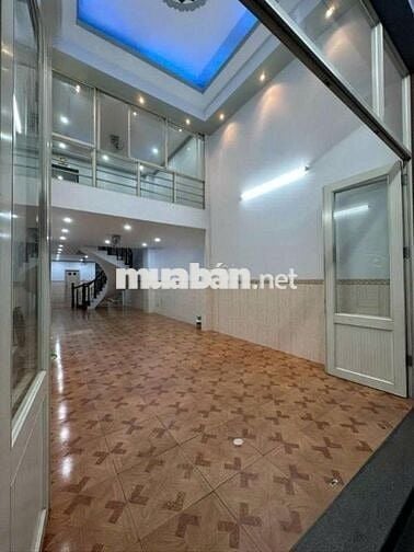 Cho thuê nhà mặt tiền Ngô Gia Tự , Q10 - 4x20 - Giá: 50 Triệu