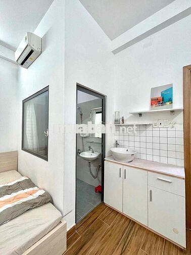 🏠Studio Cách mạng tháng8 quận3 27m2 cửa sổ trời Full nội thất giá 5tr8