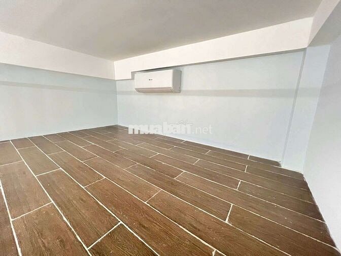 Phòng gác có máy lạnh lê thị hồng p17 Gò Vấp trong chợ căn cứ