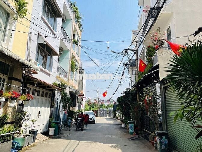 NGỘP !ĐẤT ĐẸP - SỔ HỒNG RIÊNG, KHU DÂN TRÍ GẦN NGAY PHẠM VĂN ĐỒNG