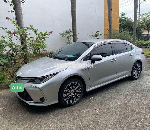 Toyota Corolla Altis Hybrid 2022 - 46088 km