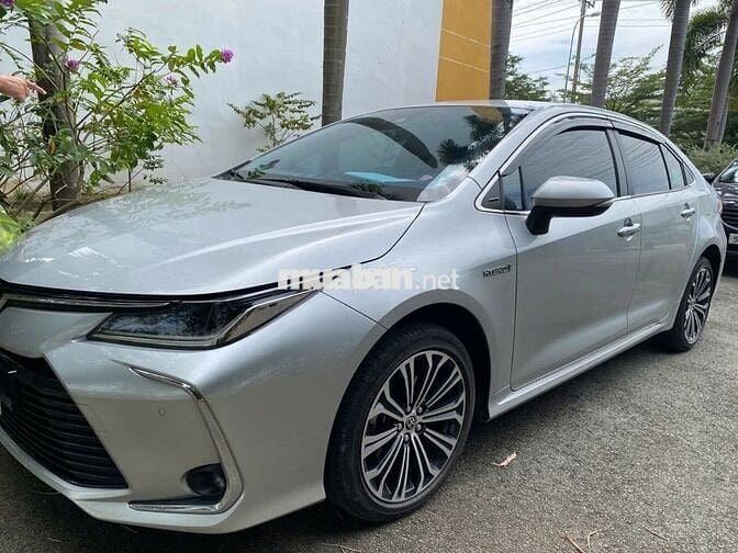 Toyota Corolla Altis Hybrid 2022 - 46088 km