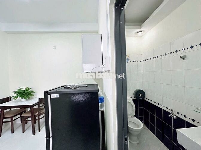 Mặt tiền Bạch Đằng P24 Bình Thạnh 40m2 FNT đẹp. Giá 5,5 triệu/ tháng