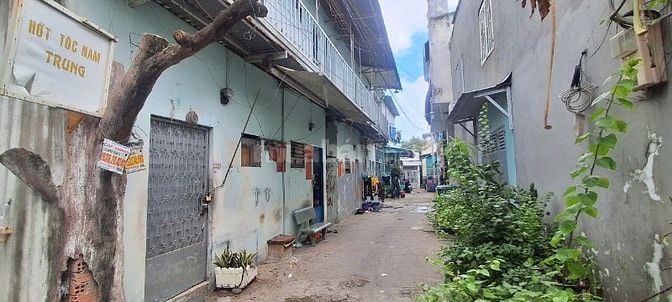 CHÚ 7 BÁN GẤP DÃY TRỌ 17 PHÒNG DOANH THU 400TR/NĂM -GIÁ 2 TỶ 200 -SHR