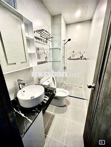 NHÀ MỚI Q3! CHO THUÊ NHÀ 100B BÀN CỜ, DTSD 450m2
