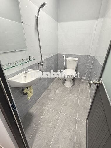 Mặt bằng sầm uất làm văn phòng, 60 m2 Lê Đức Thọ, p7, GV