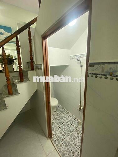Nhà 50m2 , 1 trệt 1 lầu ,2 phòng ngủ ở gần chợ Nhị Xuân , Hóc Môn,