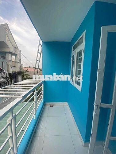 Nhà 50m2 , 1 trệt 1 lầu ,2 phòng ngủ ở gần chợ Nhị Xuân , Hóc Môn,