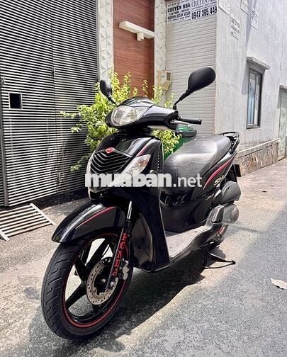 Honda SH 150i nhập Ý đk 2009 đen sport mới đẹp .