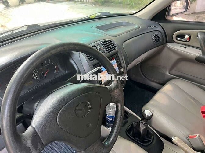 Xe Mazda 323 1 chủ đi cực giữ gìn ạ