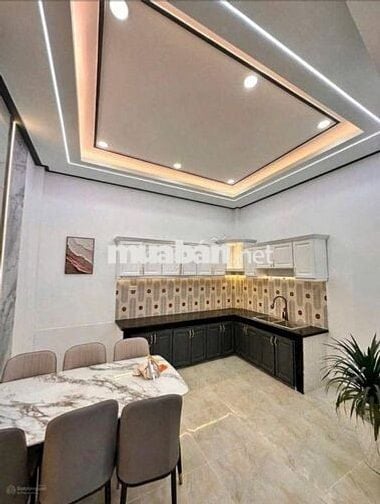 Bán gấp nhà 1 Trệt 1 Lầu, Giá 1ty350tr, Gần Công viên, HĐ thuê 15tr