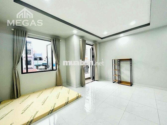 Studio Ban Công Thoáng Full Nội Thất Rộng 40m2 Ngay Công Viên Làng Hoa