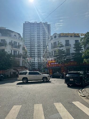 Liền kề Vip nhất Gia Lâm khu 31ha, 5 tầng thang máy kinh doanh 90m2