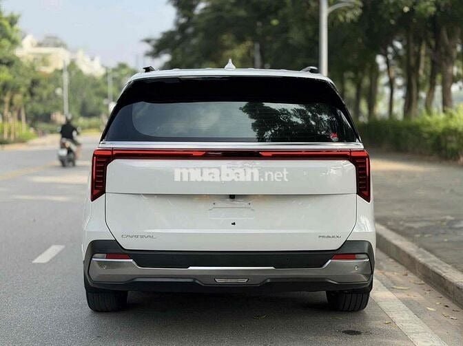 Kia Carnival 2024 2.2D Premium 8 chỗ - 20000 km
