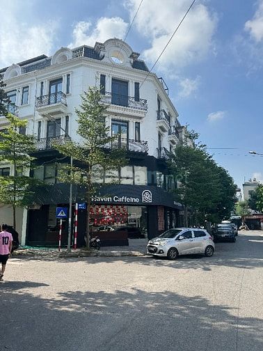 Liền kề Vip nhất Gia Lâm khu 31ha, 5 tầng thang máy kinh doanh 90m2