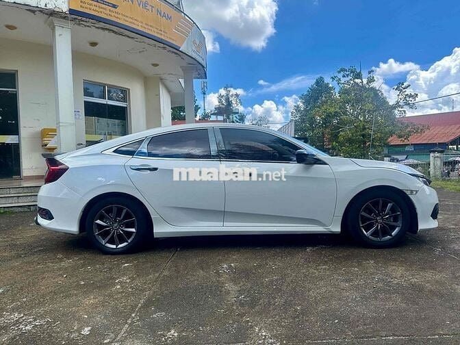 Honda Civic 2018 1.8 E - 200000 km