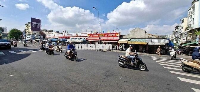 bờ kè Trường Sa Q.3,
Sổ cn 5Om2,
4mx13m thông raLê Văn Sỹ Vỉa hè 3,4m