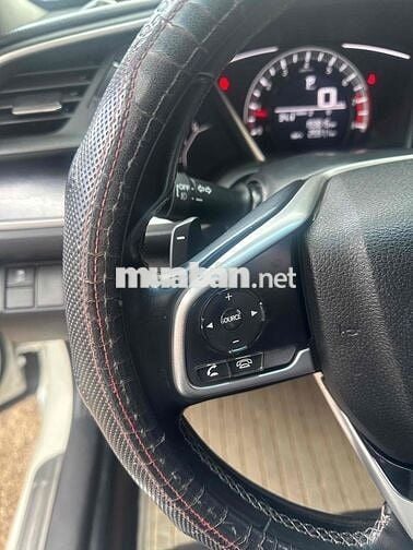 Honda Civic 2018 1.8 E - 200000 km