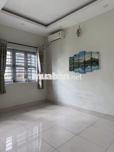 Nhà MT hẽm 5m, hẽm sau 3m gần CV Đầm Sen khu an ninh ,SH chính chủ Q11
