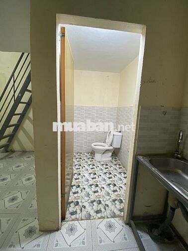 Trọ gác lửng 16m2 (giữa Đinh Liệt và Nguyễn Công Triều)