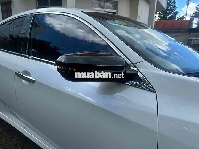 Honda Civic 2018 1.8 E - 200000 km