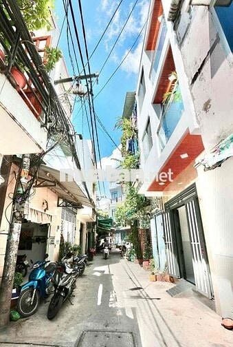 nhà 4.7 x 4 m , hẻm 3m , có 2 lầu . giá 3.150