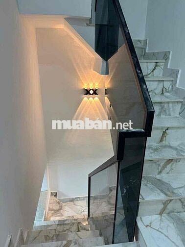 Bán Nhà P6. trệt 2 lầu. 3 phòng. 3.6x12. công nhận đủ. chỉ 5.69 tỷ