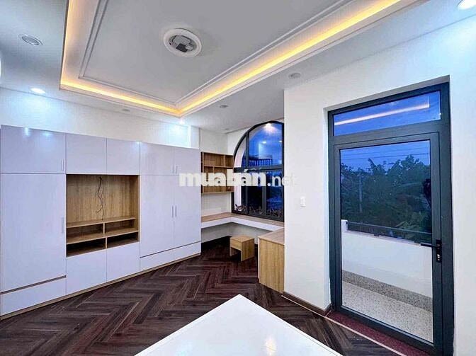 🌻CHO THUÊ NHÀ TRỆT 2 LẦU MỚI CÓ NỘI THẤT ĐƯỜNG D4 KDC HỒNG LOAN