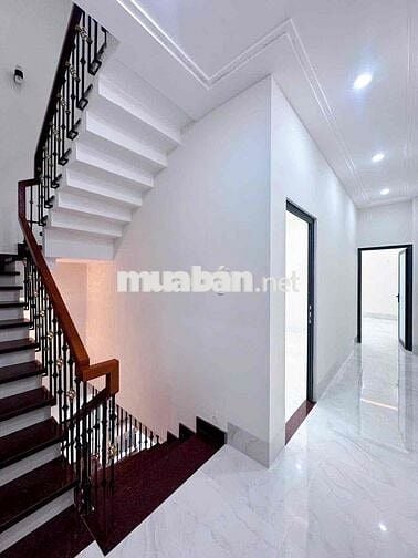🌻CHO THUÊ NHÀ TRỆT 2 LẦU MỚI CÓ NỘI THẤT ĐƯỜNG D4 KDC HỒNG LOAN