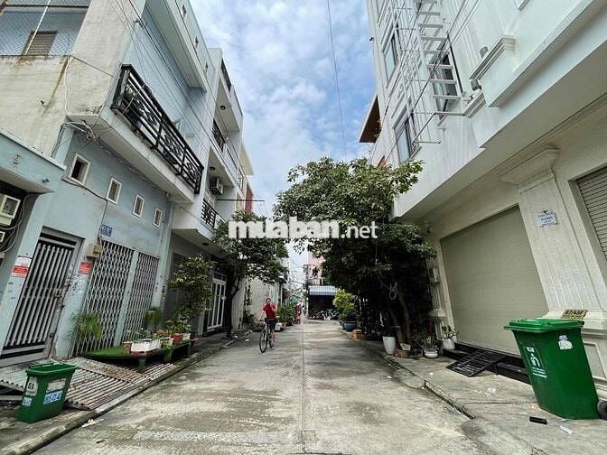 Bán lô đất khu nhà lầu đối diện Aeon Tân Phú, DT: 4x15,5m, Giá 7,5 tỷ
