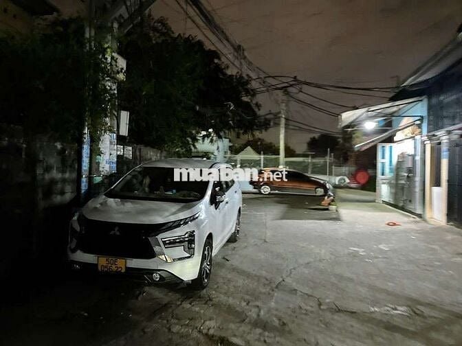 1 TRỆT 1 LẦU MỚI ĐẸP-CÓ SÂN ĐẬU Ô TÔ–XÁCH VALI VÀO Ở NGAY-5.6Tỷ(TL)