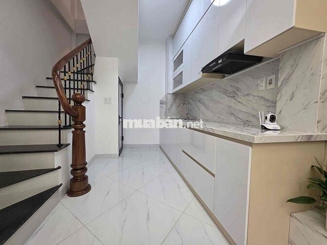 HƠN 7 TỶ-30m RA MẶT PHỐ VĨNH PHÚC-5 TẦNG DÂN XÂY