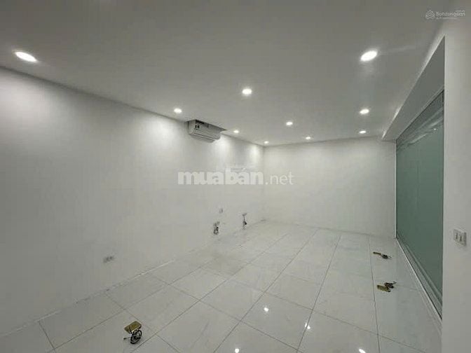Cho thuê nhà nguyên căn Đống Đa, 400m2, mặt tiền 8m, 50tr