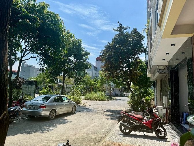Đất TĐC 7.2ha Trâu Quỳ, Giá đầu tư, Vỉa hè Oto tránh dt 90m2 mt 7m 