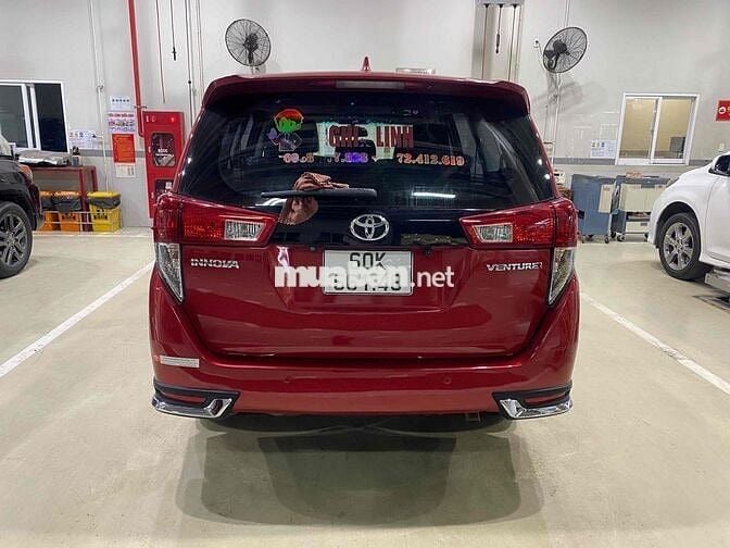 Toyota Innova 2018 2.0 Venturer - 68000 km