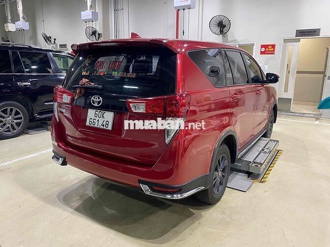 Toyota Innova 2018 2.0 Venturer - 68000 km
