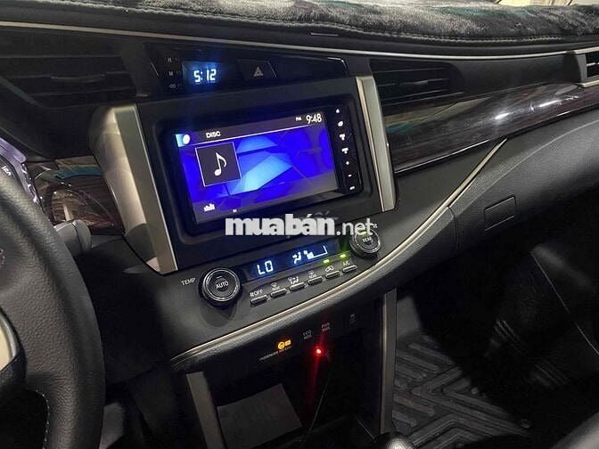 Toyota Innova 2018 2.0 Venturer - 68000 km