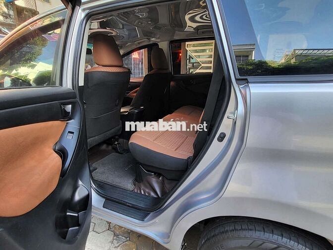 TOYOTA INNOVA 8 Chổ 2.0E,Sx 2018 MT Mới 97%
