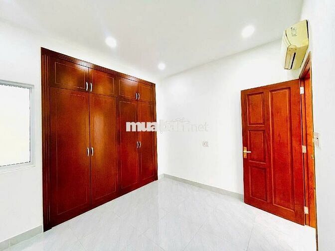 NGAY NGÃ TƯ NGUYỄN BIỂU-TRẦN HƯNG ĐẠO-CÁCH MẶT TIỀN 25M-NHÀ MỚI 4 TẦNG