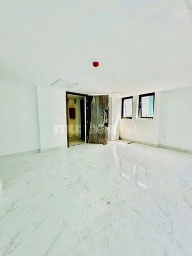 SIÊU PHẨM MẶT TIỀN 5 TẦNG CÓ THANG MÁY – 9M x 23M – GẦN GA T3 SÂN BAY