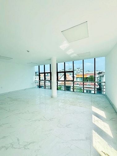 SIÊU PHẨM MẶT TIỀN 5 TẦNG CÓ THANG MÁY – 9M x 23M – GẦN GA T3 SÂN BAY