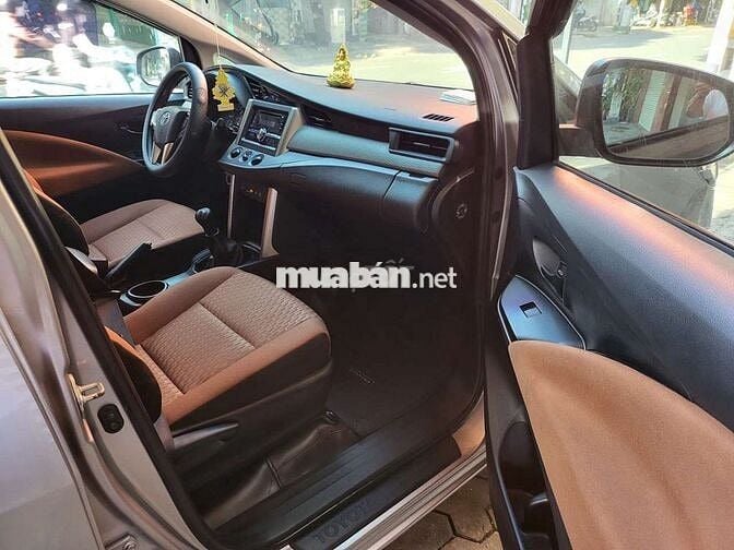 TOYOTA INNOVA 8 Chổ 2.0E,Sx 2018 MT Mới 97%
