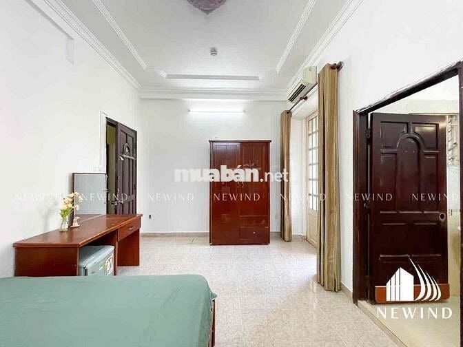 CHDV THANG MÁY BAN CÔNG THOÁNG GIÁ HỜI GẦN CẦU NGUYỄN VĂN CỪ