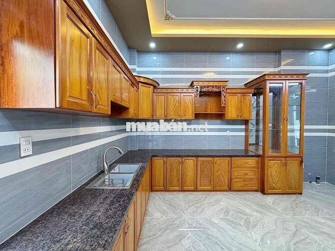 NHÀ 1 TRỆT 2 LẦU ĐƯỜNG SỐ 6 KDC ĐẠI HỌC Y DƯỢC CẦN THƠ