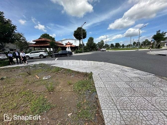 Lô góc 2 MT chỉ còn vài lô - ngay đường Nguyễn Hữu Trí - gần chợ Đệm